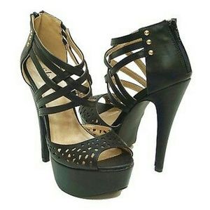 BOGO 🎁 Strappy stilettos